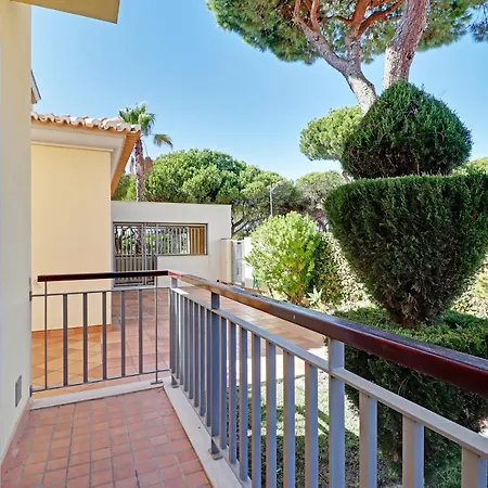 Eagle Appartement *